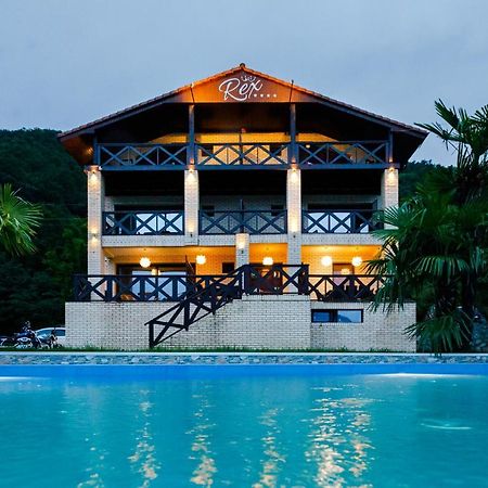 Rex Infinity View 4* Cazanele Dunarii Dubova Dış mekan fotoğraf