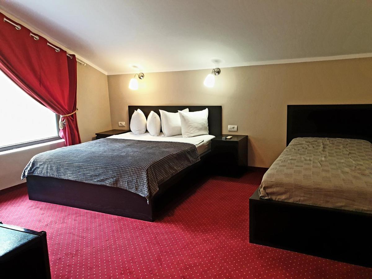 Rex Infinity View 4* Cazanele Dunarii Dubova Dış mekan fotoğraf