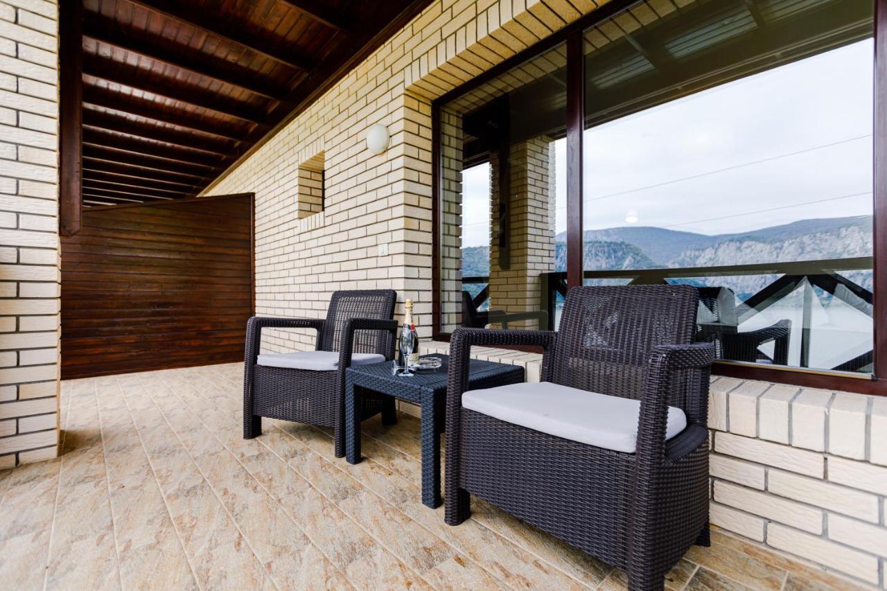 Rex Infinity View 4* Cazanele Dunarii Dubova Dış mekan fotoğraf
