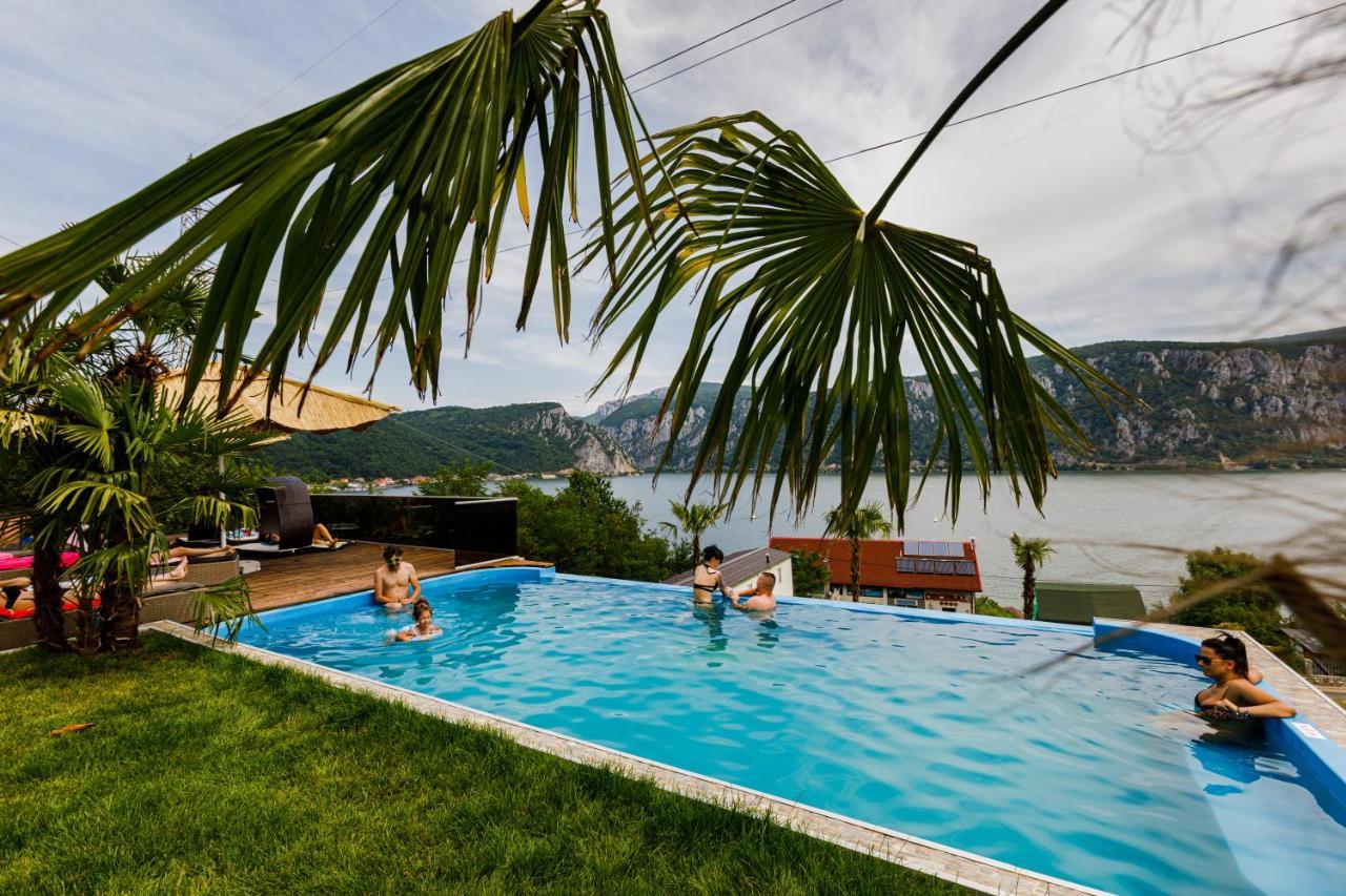 Rex Infinity View 4* Cazanele Dunarii Dubova Dış mekan fotoğraf