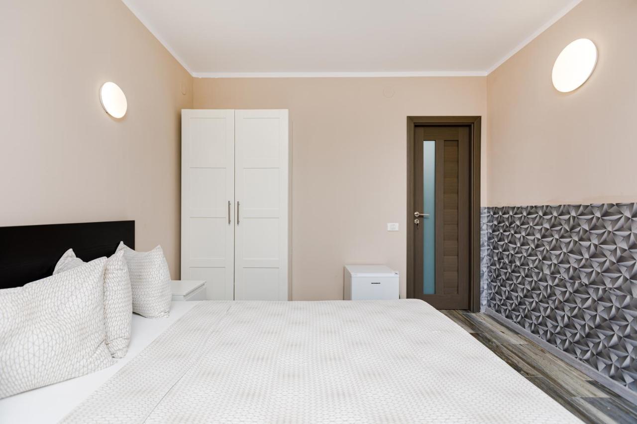 Rex Infinity View 4* Cazanele Dunarii Dubova Dış mekan fotoğraf