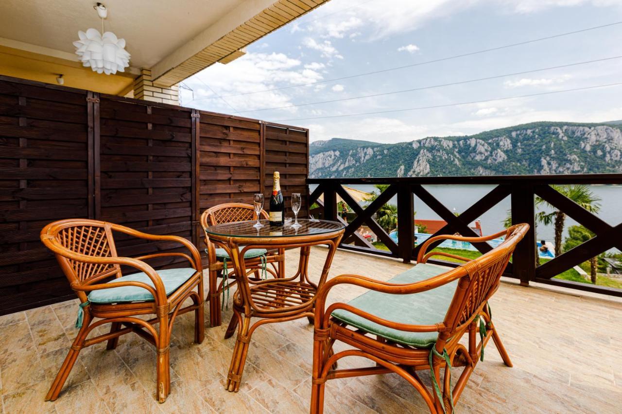 Rex Infinity View 4* Cazanele Dunarii Dubova Dış mekan fotoğraf