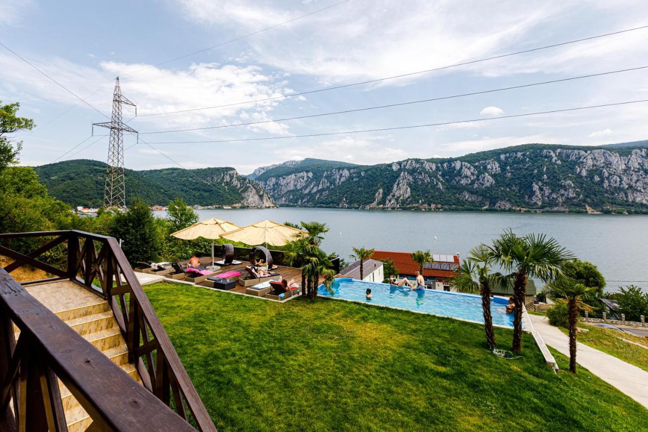Rex Infinity View 4* Cazanele Dunarii Dubova Dış mekan fotoğraf