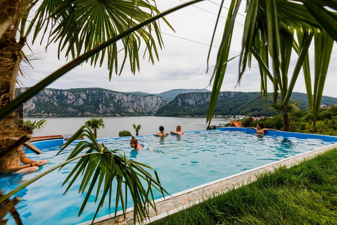 Rex Infinity View 4* Cazanele Dunarii Dubova Dış mekan fotoğraf